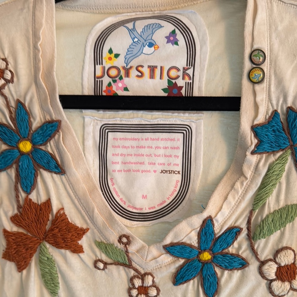 Joystick Cream Floral Embroidered Top - Picture 2 of 4